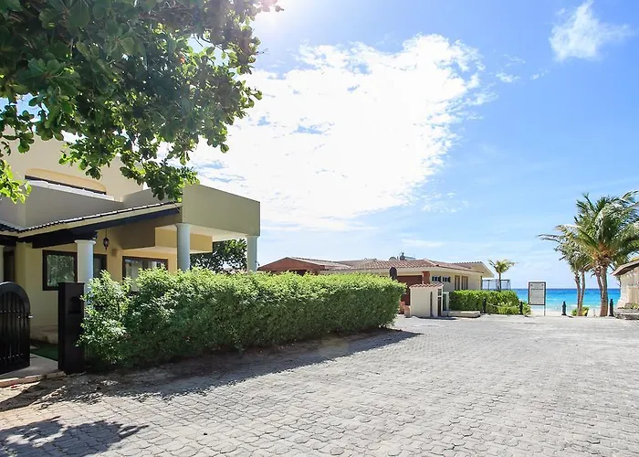 Steps To Unica 6bedroom *