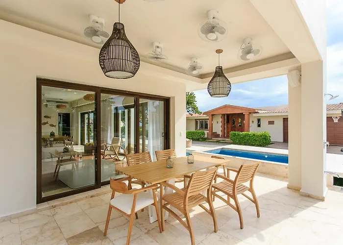 Steps To Unica 6bedroom