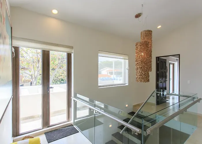 Steps To Unica 6bedroom *