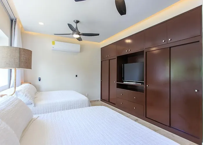 Steps To Unica 6bedroom Playa del Carmen